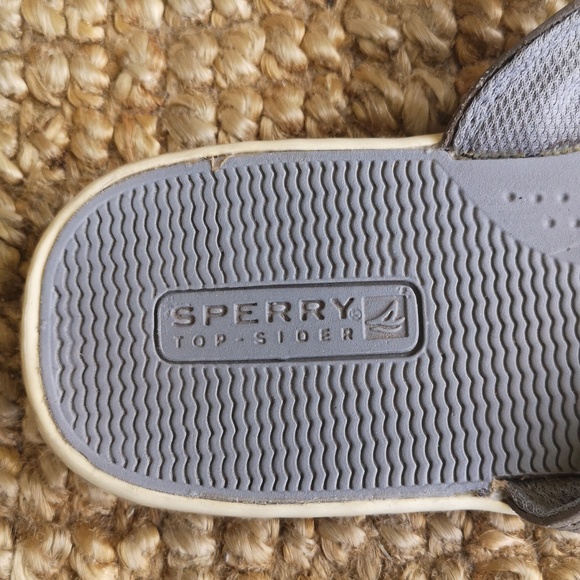 3 for $30 Sperry leather flip flops - Picture 2 of 8